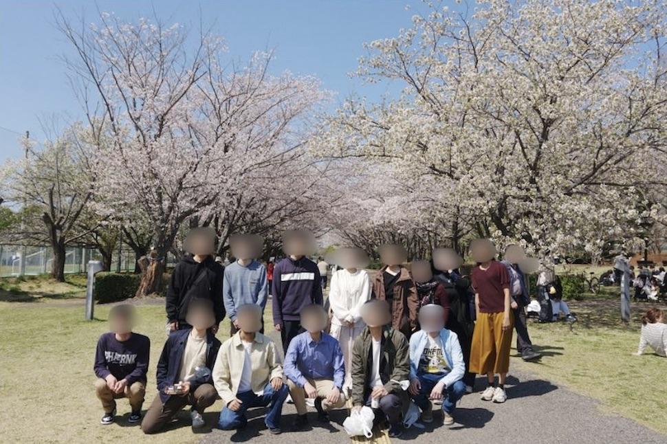 研究室でのお花見の様子